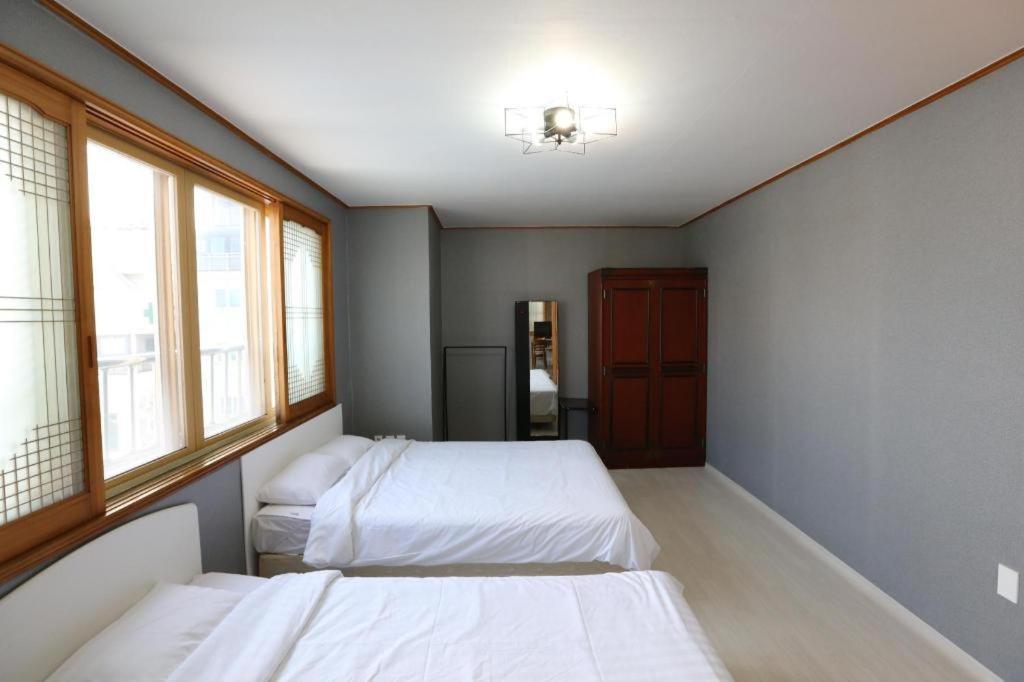 Emerald Ace Hotel Jeju Eksteriør billede