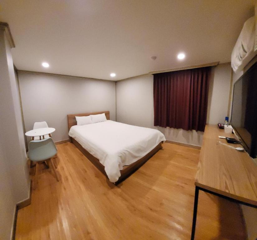 Emerald Ace Hotel Jeju Eksteriør billede