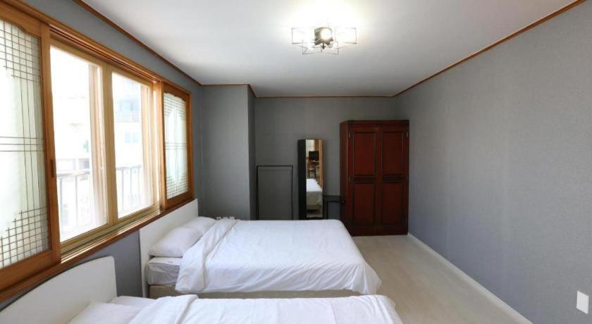 Emerald Ace Hotel Jeju Eksteriør billede